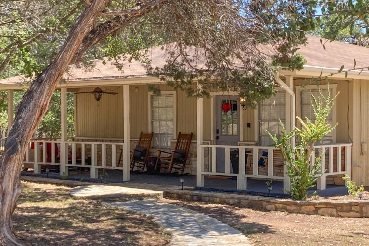 Meadow Creek Cottage Wimberley Exterior photo